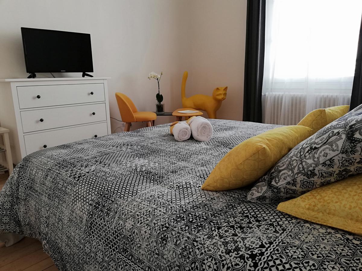 L'Angely - Chambres D'Hotes Ніор Екстер'єр фото