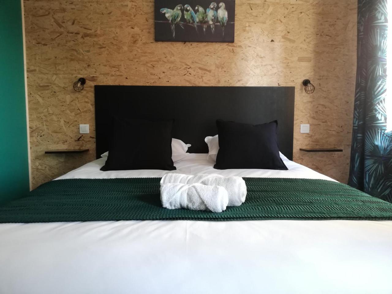L'Angely - Chambres D'Hotes Ніор Екстер'єр фото